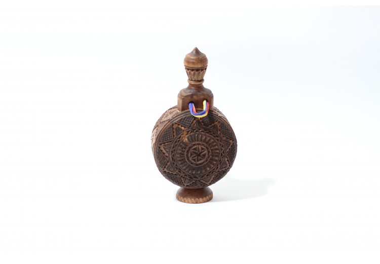 Ploscuţă decorativă sculptată